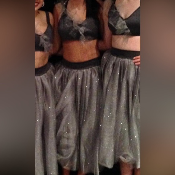 Maneca Activewear Dance Costume Gray Sparkly 2 Piece Adult Medium competition - Picture 8 of 8
